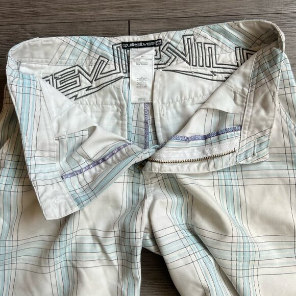 Y2K 00s Quiksilver Blue & White Plaid Shorts Embroidered Logo Surf Size 29 - Picture 4 of 7